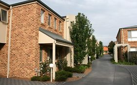 Grand Manor Motor Inn